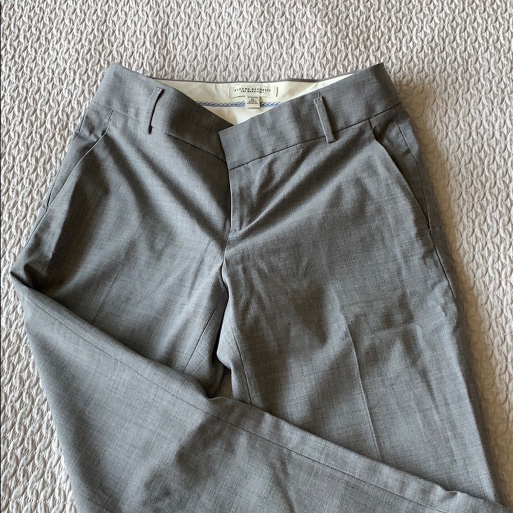 Banana Republic “Martin Fit” Woman’s pant, 4L